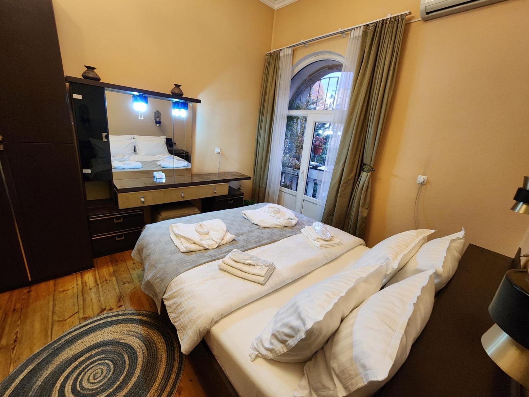 10 Baratashvili St Tiflis Dış mekan fotoğraf